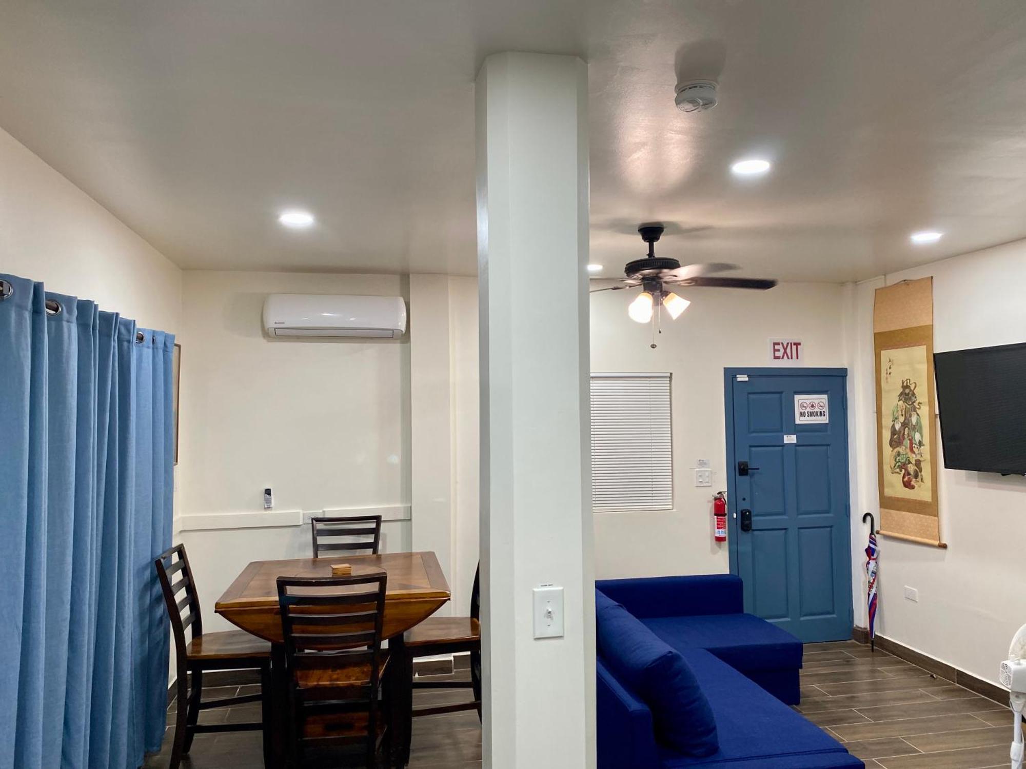 Meme'S Place Placencia Exterior photo